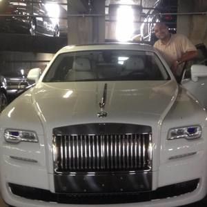 Meet your Posher, Kenneth